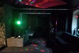 HLEDÁME SPOLEČNICE-Night Club MONACO Hora Svatého Šebestiána