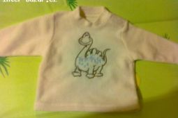 červený kabátek + mikča s dinosaurem